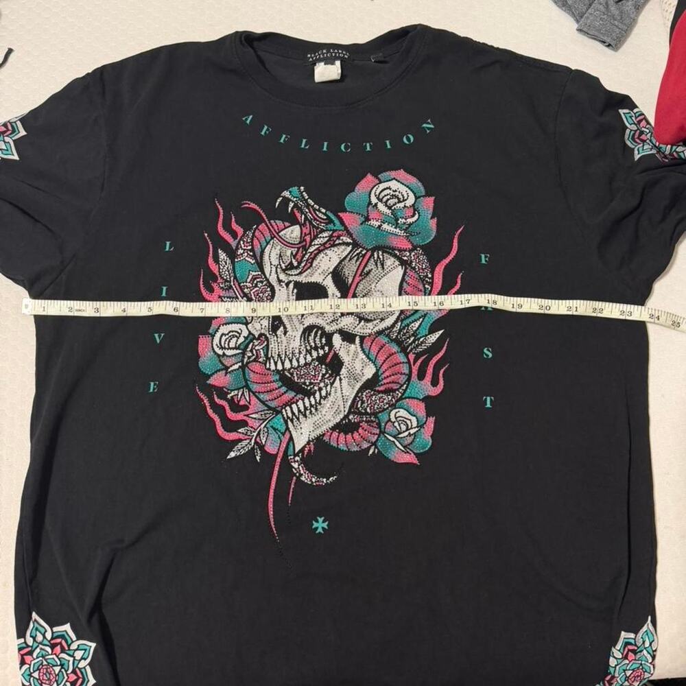 Black Label Affliction black skull and roses tee bedazzled Size XL - Picture 7 of 8